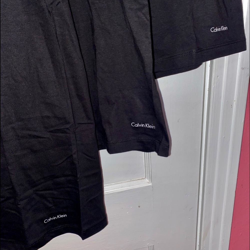 Calvin Klein Classic Fit T-Shirt Medium New